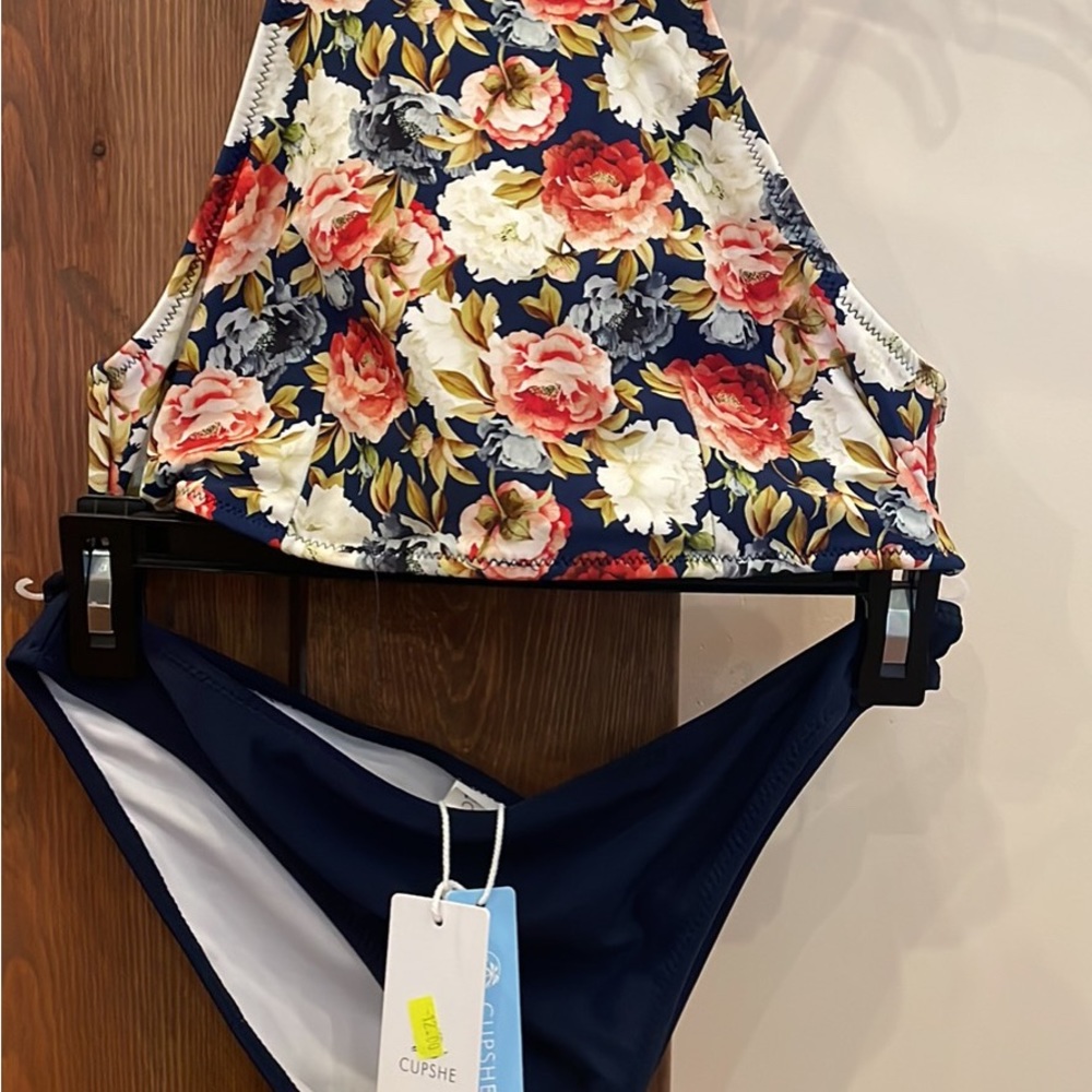 Cupshe NWT medium Two piece swimsuit